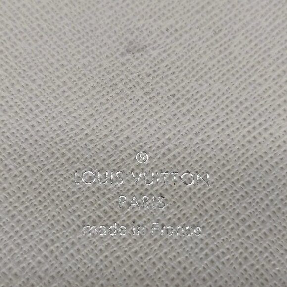 $1567 Authentic LOUIS VUITTON Made in FRANCE TA3220 White Leather Long Wallet - Picture 4 of 12